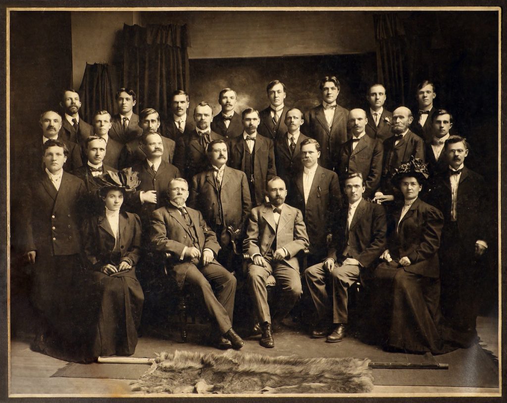 1909 - Founders